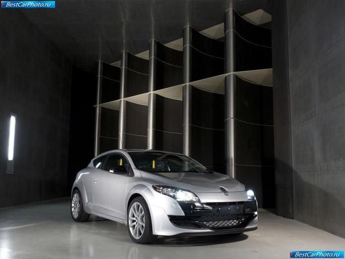 2010 Renault Megane Rs - фотография 10 из 59 2010 Renault Megane Rs - фотография 10 из 59