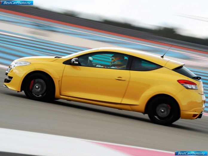 2010 Renault Megane Rs - фотография 11 из 59 2010 Renault Megane Rs - фотография 11 из 59