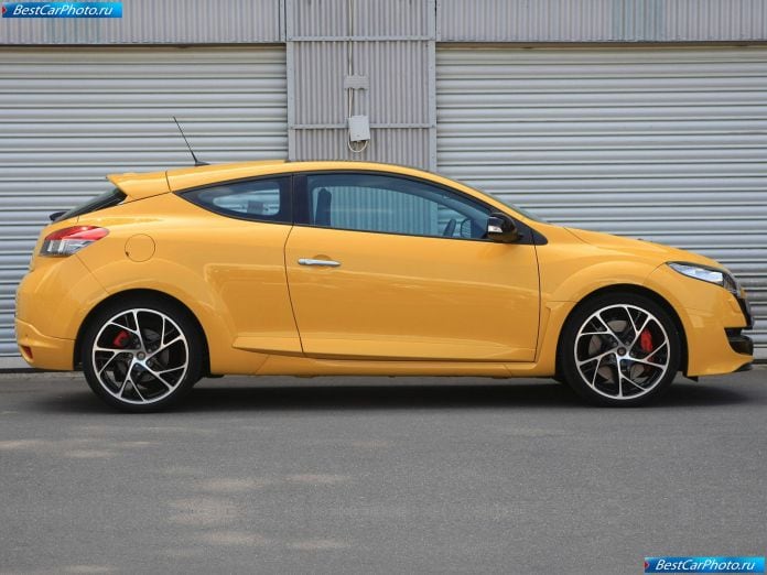 2010 Renault Megane Rs - фотография 12 из 59 2010 Renault Megane Rs - фотография 12 из 59