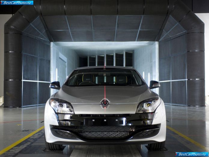 2010 Renault Megane Rs - фотография 32 из 59 2010 Renault Megane Rs - фотография 32 из 59