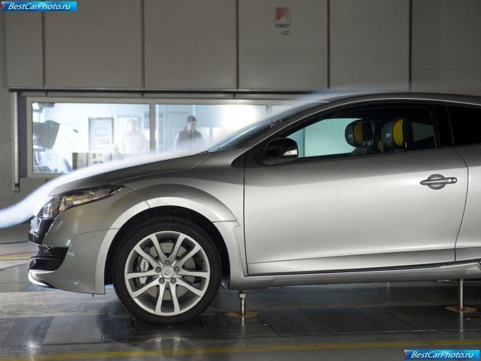 2010 Renault Megane Rs - фотография 47 из 59 2010 Renault Megane Rs - фотография 47 из 59