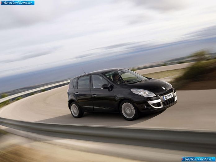2010 Renault Scenic - фотография 5 из 57