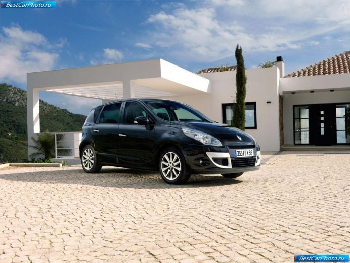2010 Renault Scenic - фотография 7 из 57