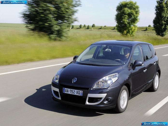 2010 Renault Scenic - фотография 9 из 57 2010 Renault Scenic - фотография 9 из 57