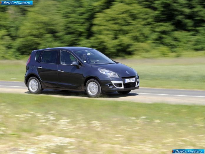 2010 Renault Scenic - фотография 10 из 57 2010 Renault Scenic - фотография 10 из 57