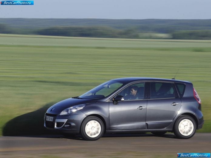 2010 Renault Scenic - фотография 12 из 57 2010 Renault Scenic - фотография 12 из 57
