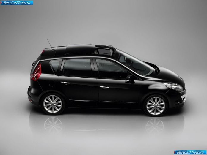 2010 Renault Scenic - фотография 15 из 57