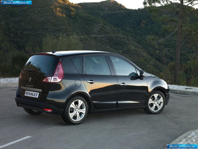 2010 Renault Scenic - фотография 19 из 57 2010 Renault Scenic - фотография 19 из 57