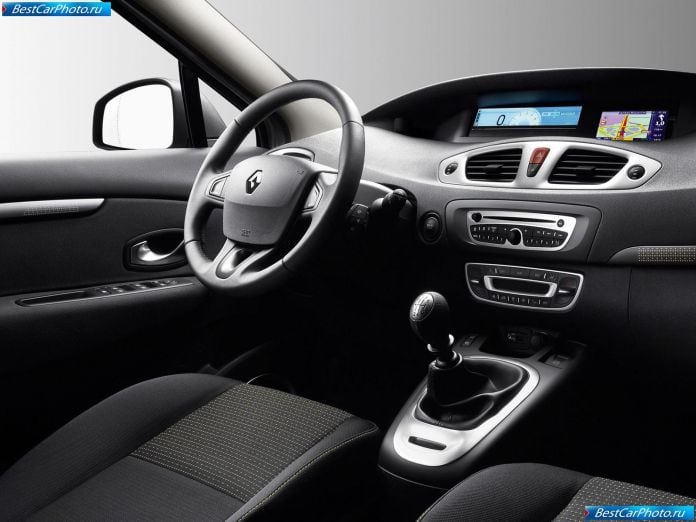 2010 Renault Scenic - фотография 27 из 57