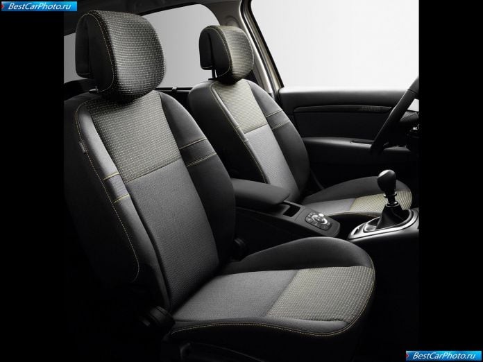 2010 Renault Scenic - фотография 48 из 57 2010 Renault Scenic - фотография 48 из 57