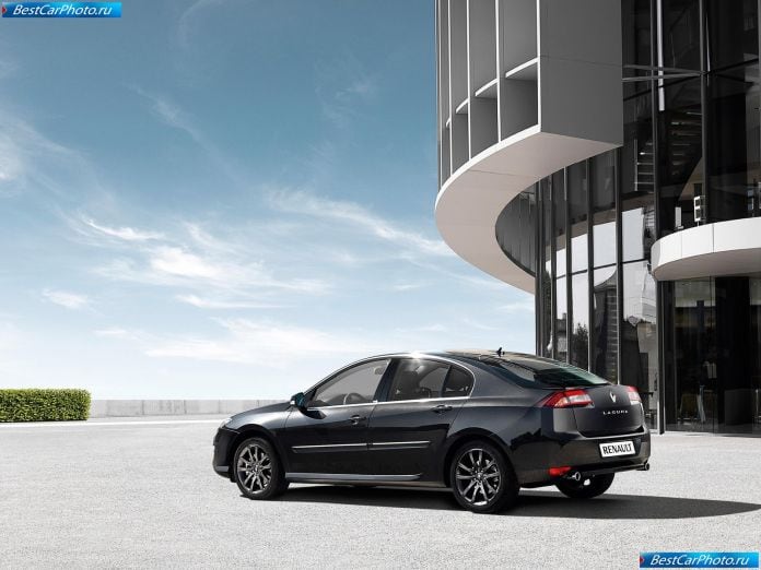 2011 Renault Laguna - фотография 5 из 21