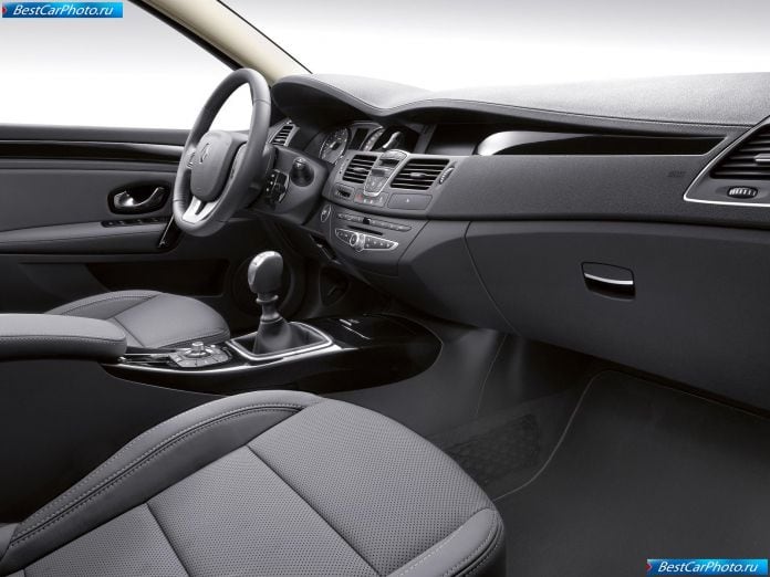 2011 Renault Laguna - фотография 12 из 21 2011 Renault Laguna - фотография 12 из 21