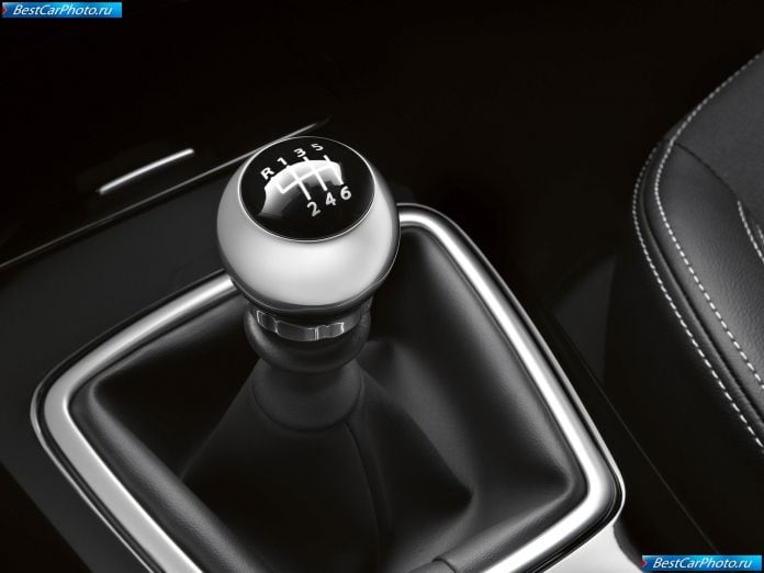 2011 Renault Laguna - фотография 17 из 21 2011 Renault Laguna - фотография 17 из 21