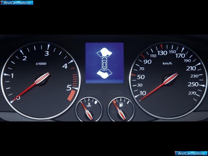 2011 Renault Laguna - фотография 21 из 21 2011 Renault Laguna - фотография 21 из 21