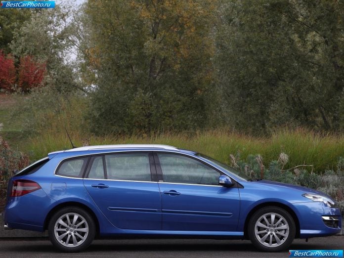 2011 Renault Laguna Estate - фотография 6 из 19