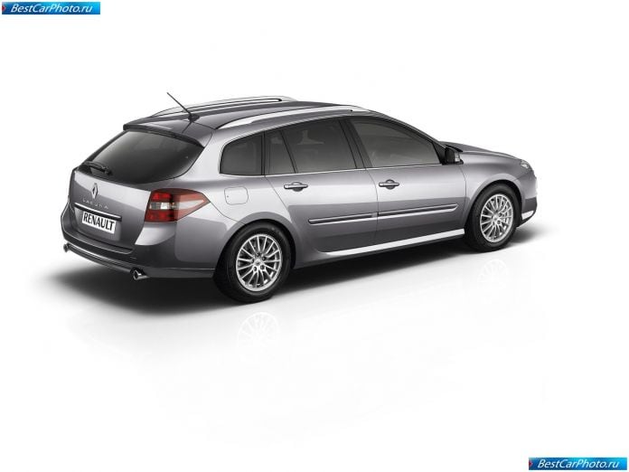 2011 Renault Laguna Estate - фотография 15 из 19