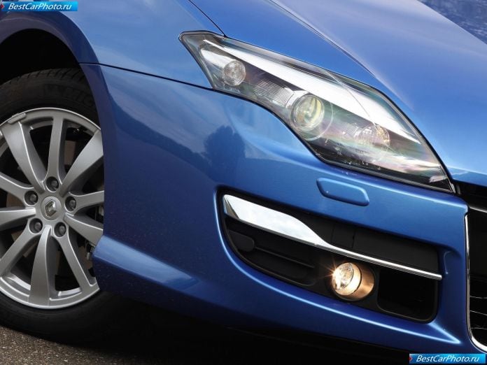 2011 Renault Laguna Estate - фотография 19 из 19