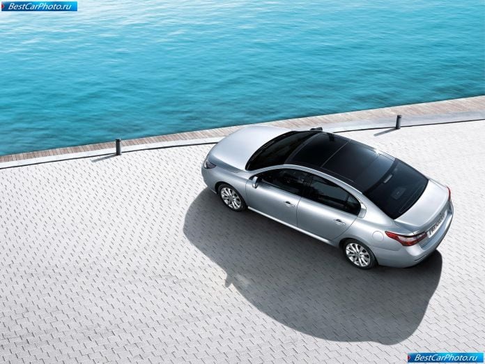 2011 Renault Latitude - фотография 14 из 47 2011 Renault Latitude - фотография 14 из 47
