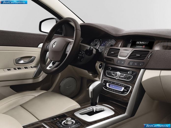 2011 Renault Latitude - фотография 30 из 47 2011 Renault Latitude - фотография 30 из 47