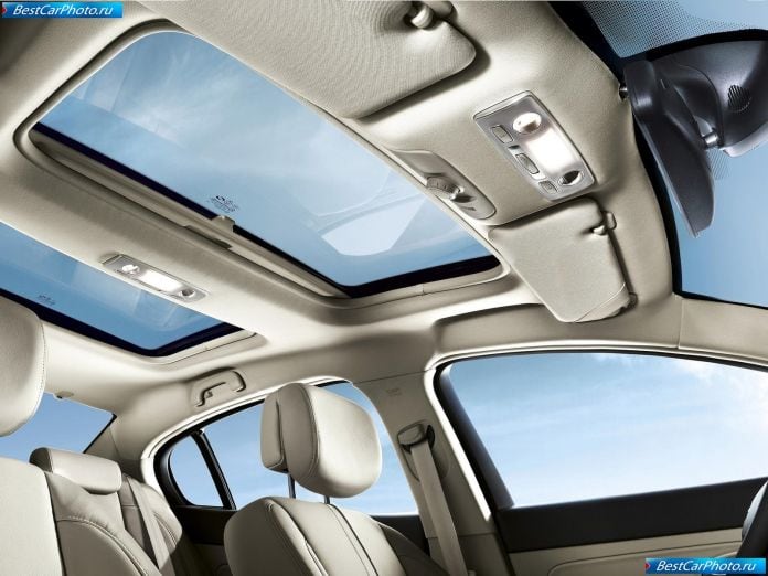 2011 Renault Latitude - фотография 36 из 47 2011 Renault Latitude - фотография 36 из 47