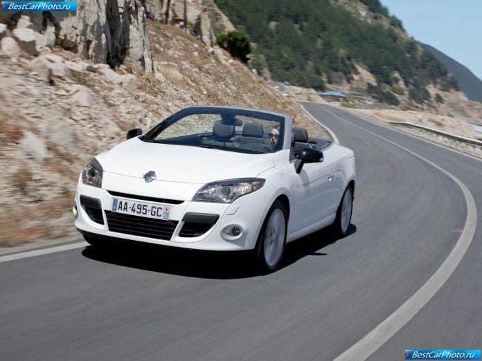 2011 Renault Megane Coupe-cabriolet - фотография 8 из 88