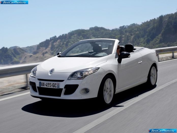 2011 Renault Megane Coupe-cabriolet - фотография 15 из 88