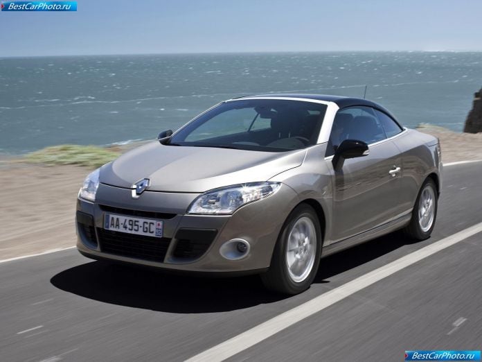 2011 Renault Megane Coupe-cabriolet - фотография 17 из 88