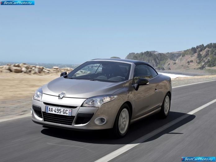 2011 Renault Megane Coupe-cabriolet - фотография 22 из 88