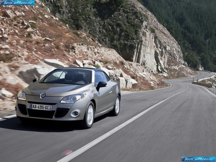 2011 Renault Megane Coupe-cabriolet - фотография 27 из 88