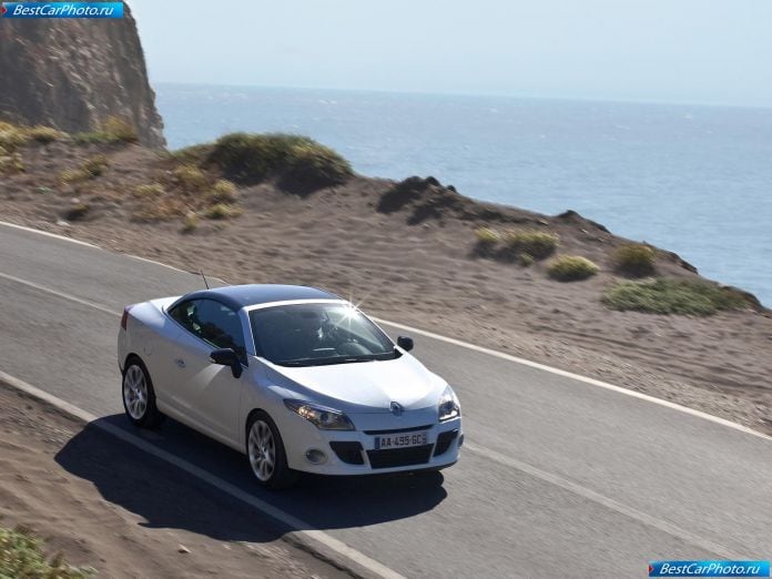 2011 Renault Megane Coupe-cabriolet - фотография 28 из 88