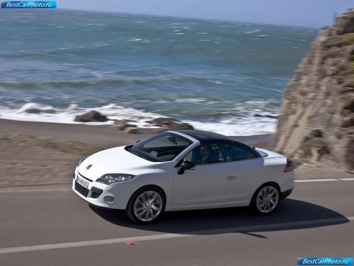 2011 Renault Megane Coupe-cabriolet - фотография 35 из 88