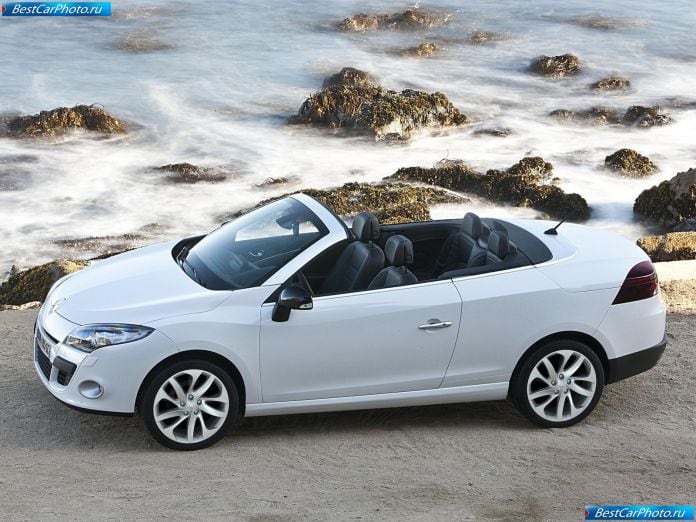 2011 Renault Megane Coupe-cabriolet - фотография 37 из 88
