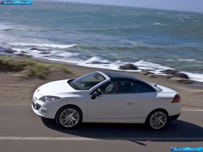 2011 Renault Megane Coupe-cabriolet - фотография 39 из 88 2011 Renault Megane Coupe-cabriolet - фотография 39 из 88