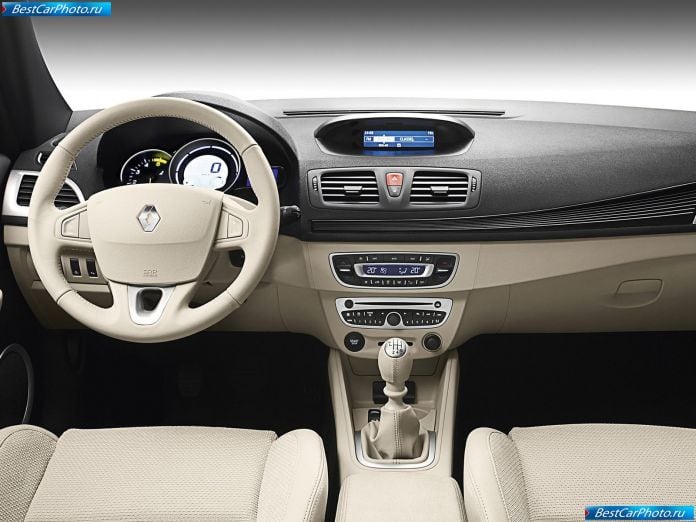 2011 Renault Megane Coupe-cabriolet - фотография 75 из 88