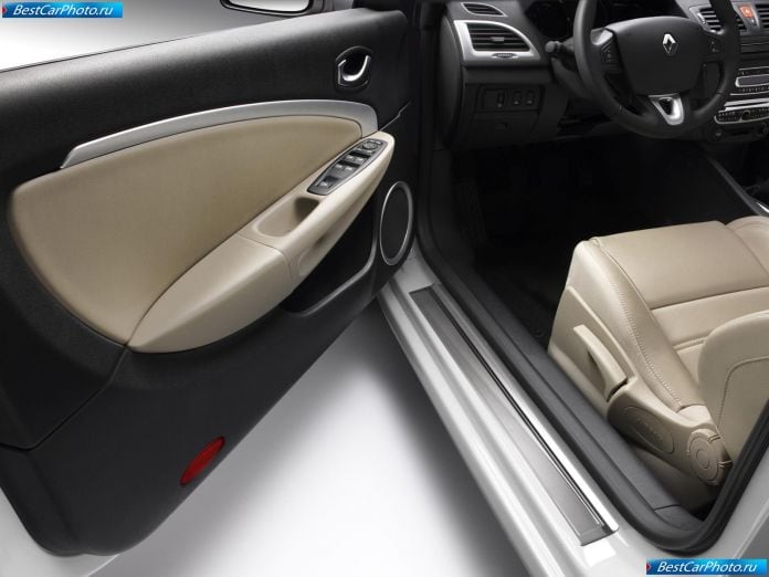 2011 Renault Megane Coupe-cabriolet - фотография 79 из 88