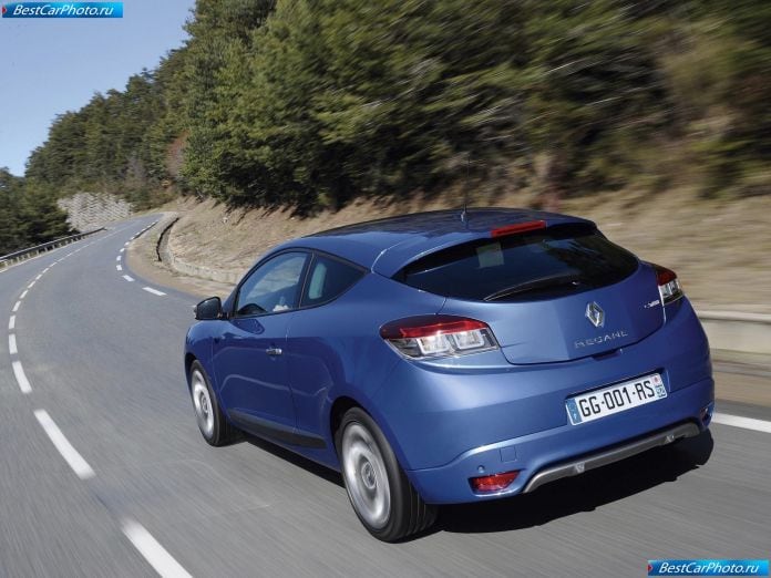 2011 Renault Megane Coupe Gt - фотография 12 из 17