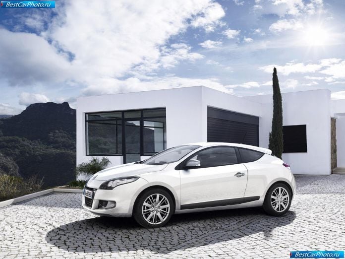 2011 Renault Megane Coupe Gt Line - фотография 3 из 9 2011 Renault Megane Coupe Gt Line - фотография 3 из 9
