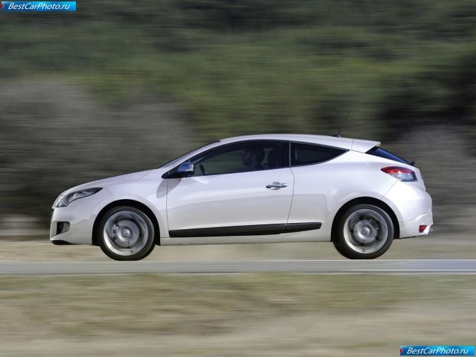 2011 Renault Megane Coupe Gt Line - фотография 6 из 9