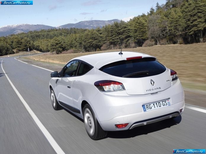 2011 Renault Megane Coupe Gt Line - фотография 8 из 9 2011 Renault Megane Coupe Gt Line - фотография 8 из 9