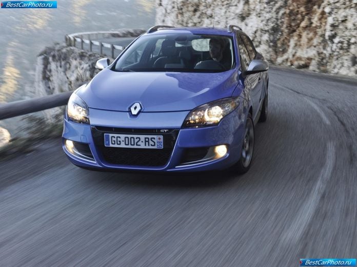 2011 Renault Megane Estate Gt - фотография 3 из 19