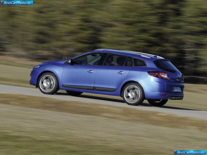 2011 Renault Megane Estate Gt - фотография 13 из 19