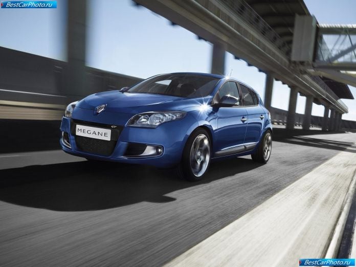 2011 Renault Megane Gt - фотография 2 из 16