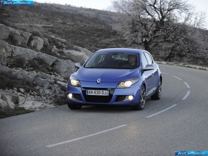 2011 Renault Megane Gt - фотография 6 из 16