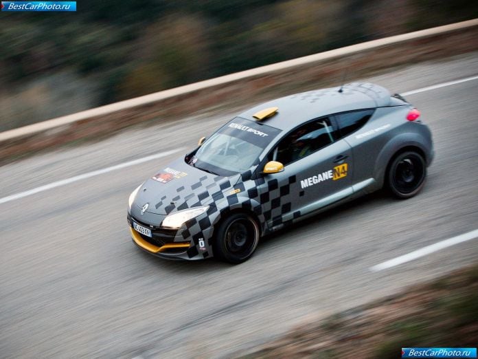 2011 Renault Megane Rs N4 - фотография 2 из 6