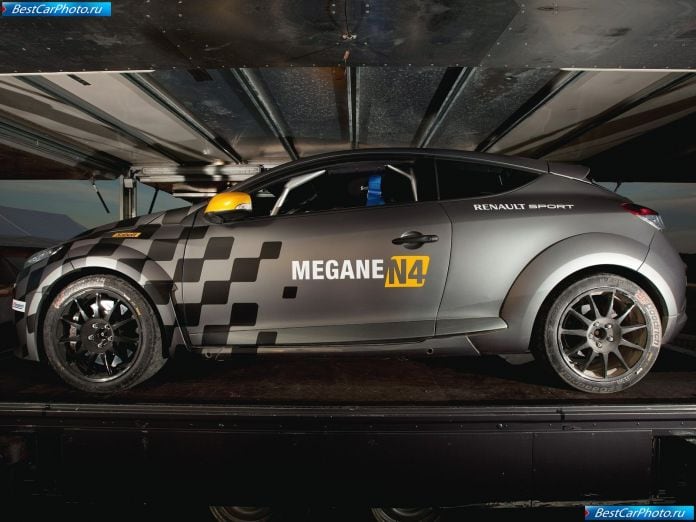 2011 Renault Megane Rs N4 - фотография 3 из 6