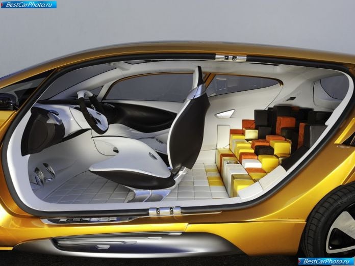 2011 Renault R-space Concept - фотография 20 из 36