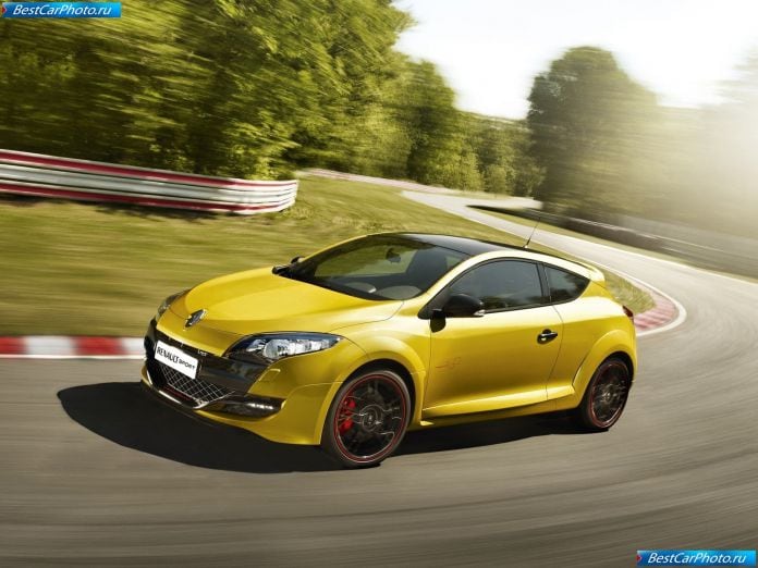 2012 Renault Megane Rs Trophy - фотография 2 из 17 2012 Renault Megane Rs Trophy - фотография 2 из 17