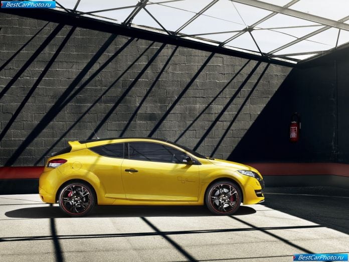 2012 Renault Megane Rs Trophy - фотография 3 из 17 2012 Renault Megane Rs Trophy - фотография 3 из 17
