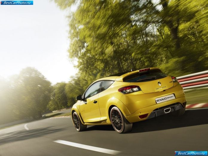 2012 Renault Megane Rs Trophy - фотография 4 из 17