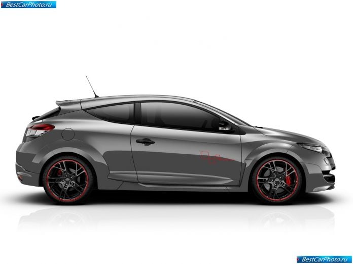 2012 Renault Megane Rs Trophy - фотография 12 из 17 2012 Renault Megane Rs Trophy - фотография 12 из 17